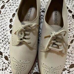 Esprit Women's Cream Lace-Up shoes Flats perforated oxfords  10M
